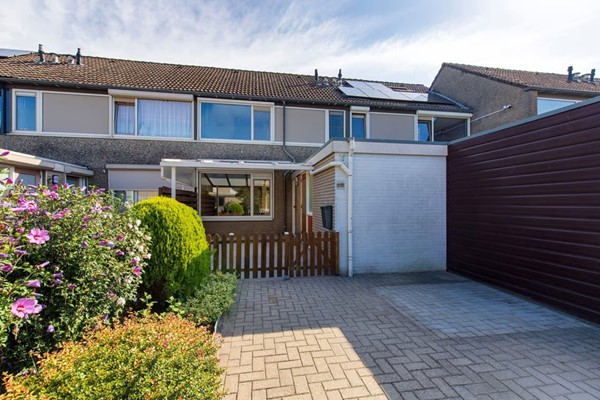 Elisadonk 208, Roosendaal